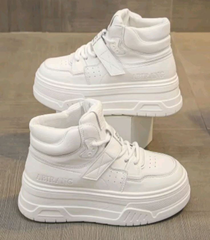 White, strap sneakers